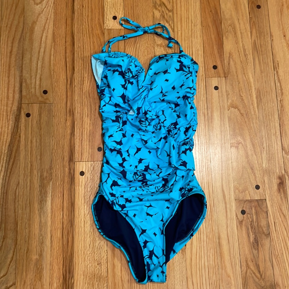 Old Navy one piece swim suit